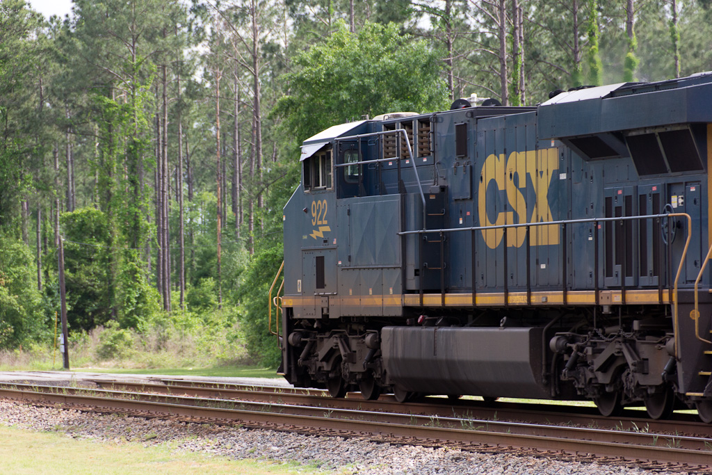 CSX 922 heading south